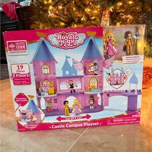 Royal High Castle Playset - BRAND NEW